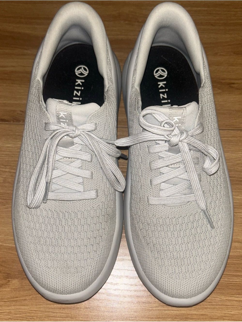 Kizik Roamer -  Marshmallow - Wm’s Size 9.5 M, Men’s Size 8 M